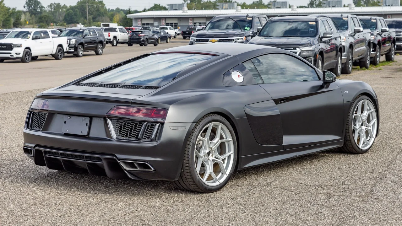 2017 Audi 4S R8 - Image 5 of 31
