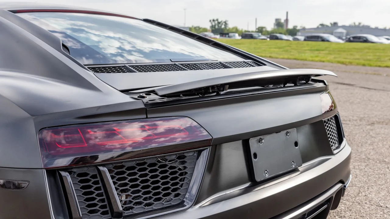 2017 Audi 4S R8 - Image 24 of 31