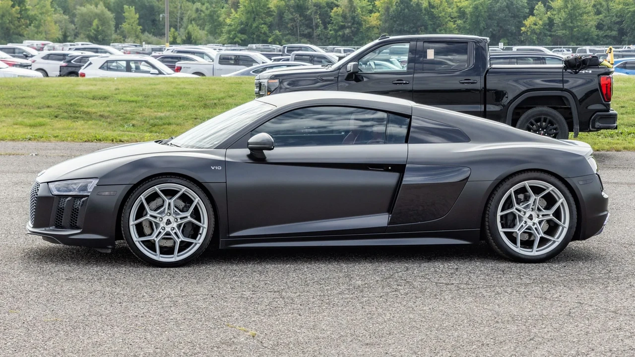 2017 Audi 4S R8 - Image 8 of 31