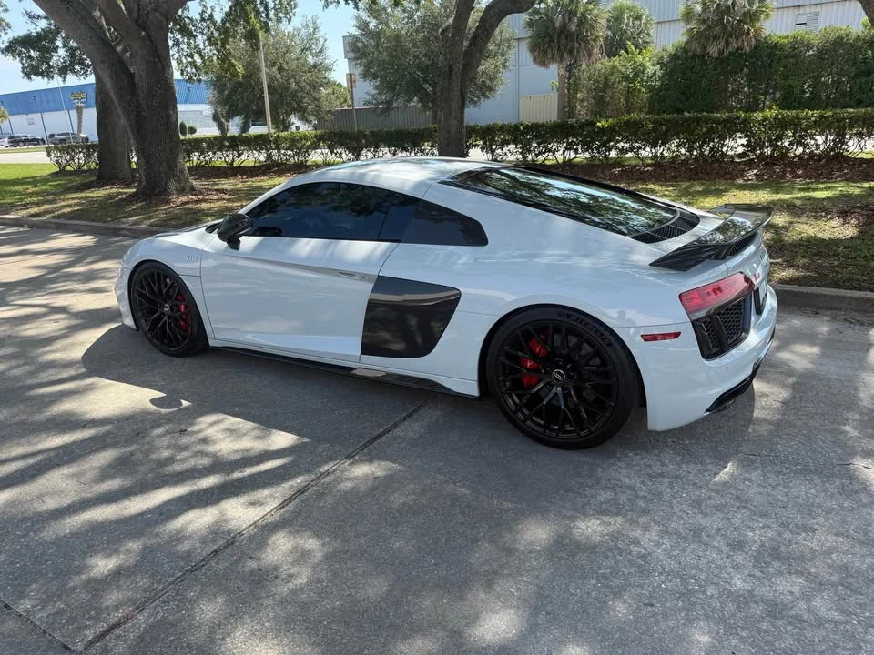 2017 Audi 4S R8 - Image 7 of 8