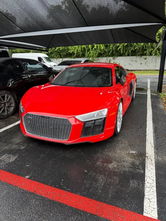 2017 Audi 4S R8 - Image 4 of 6