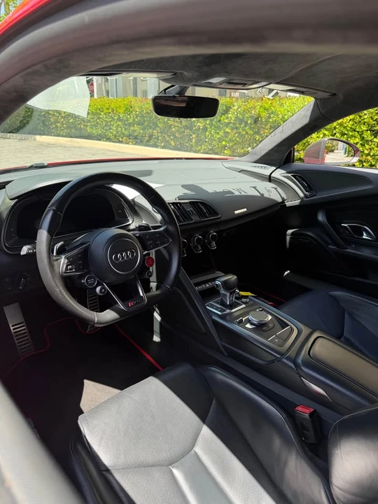 2017 Audi 4S R8 - Image 6 of 8