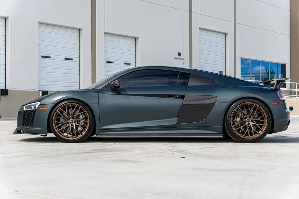 2017 Audi 4S R8 - Image 2 of 18