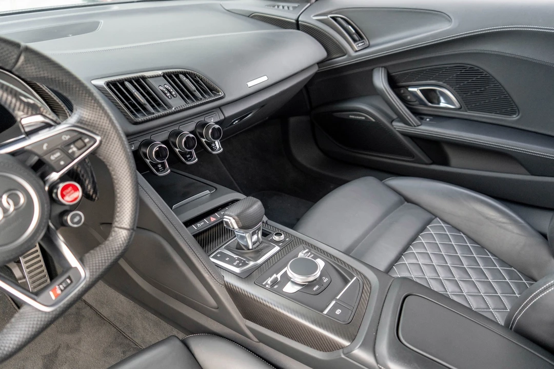 2017 Audi 4S R8 - Image 20 of 31