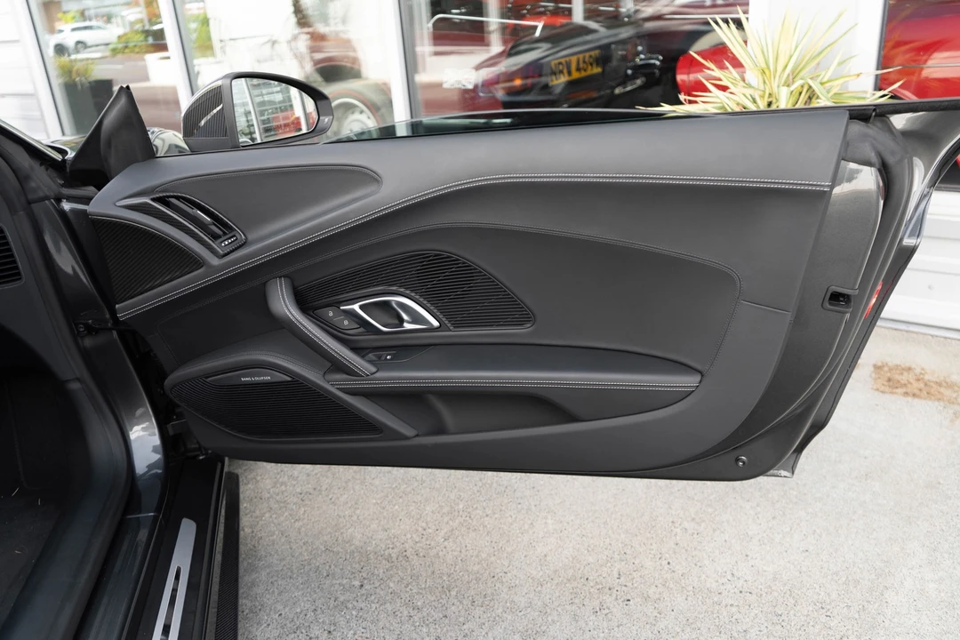 2017 Audi 4S R8 - Image 27 of 31