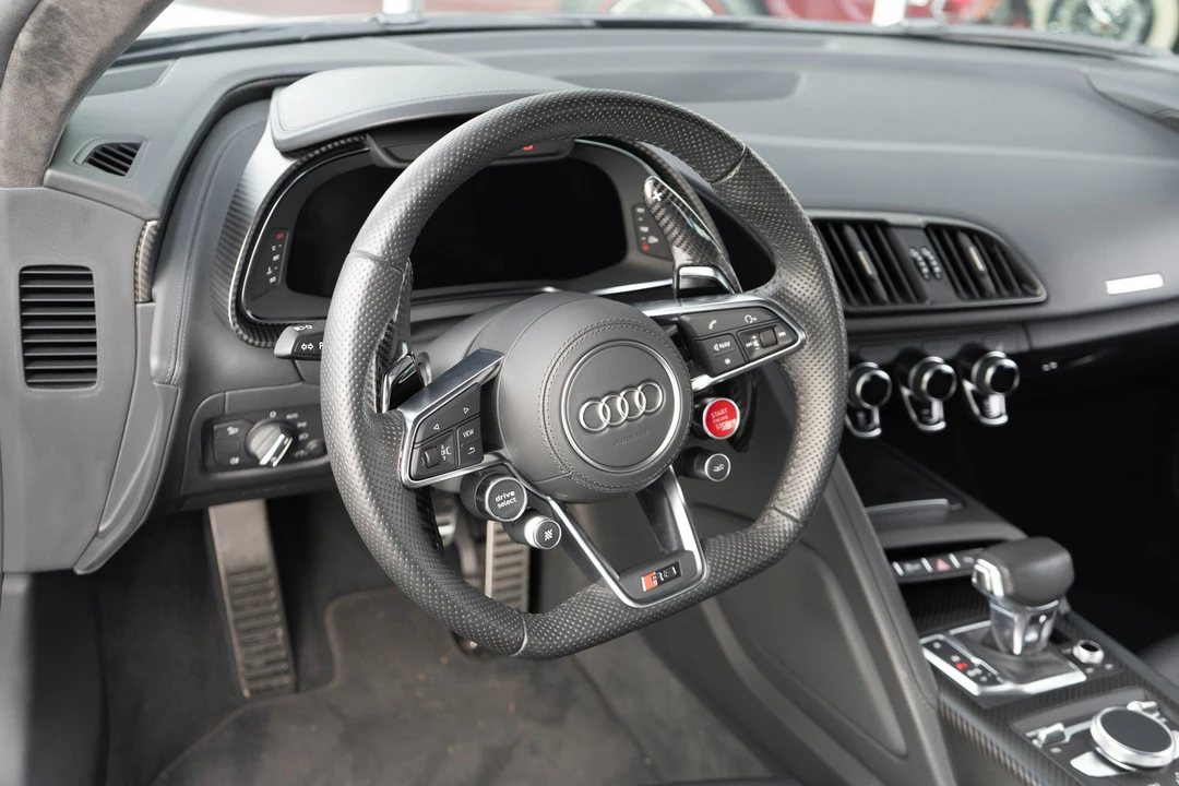 2017 Audi 4S R8 - Image 15 of 31