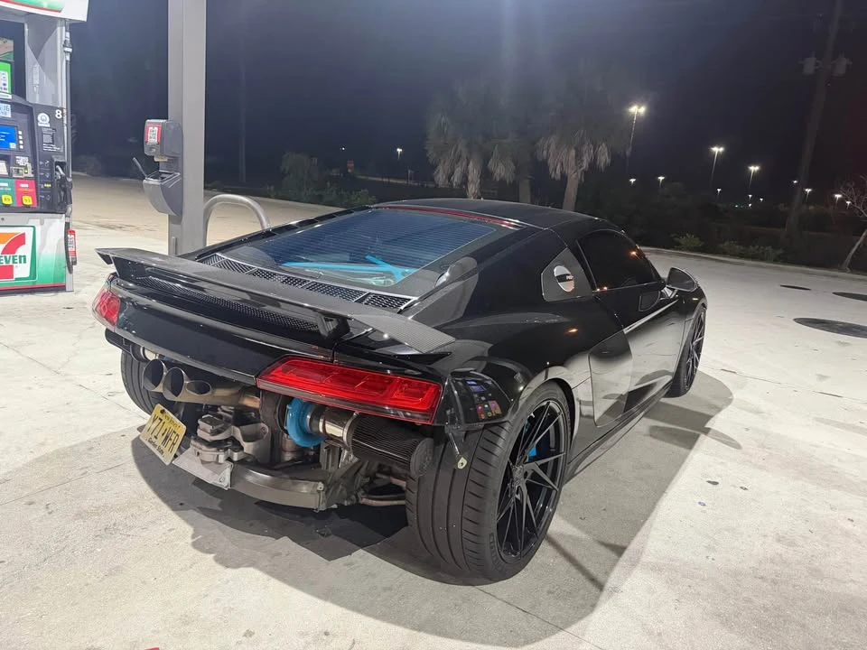2017 Audi 4S R8 - Image 6 of 8