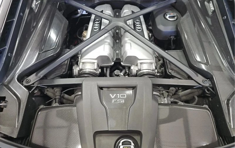 2017 Audi 4S R8 - Image 2 of 10
