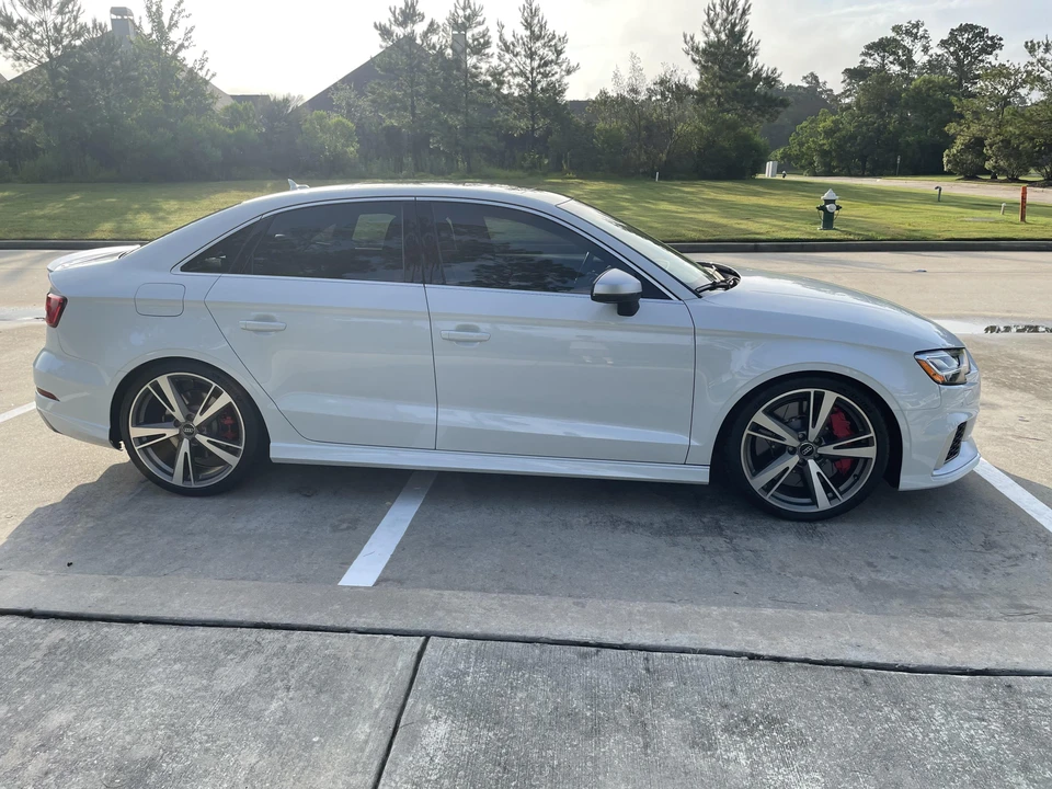 2017 Audi 8V RS3 - Image 23 of 31