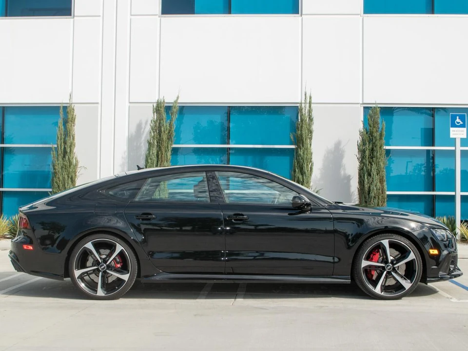 2017 Audi C7 RS7 - Image 8 of 31