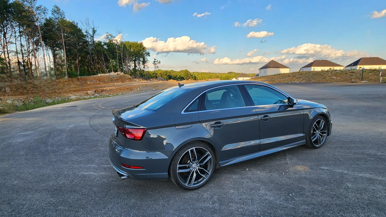 2017 Audi 8V S3 - Image 26 of 31