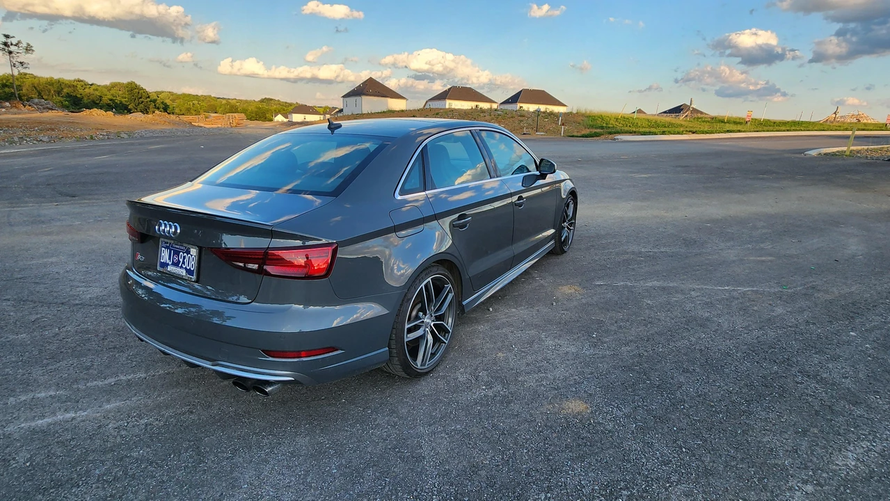 2017 Audi 8V S3 - Image 23 of 31