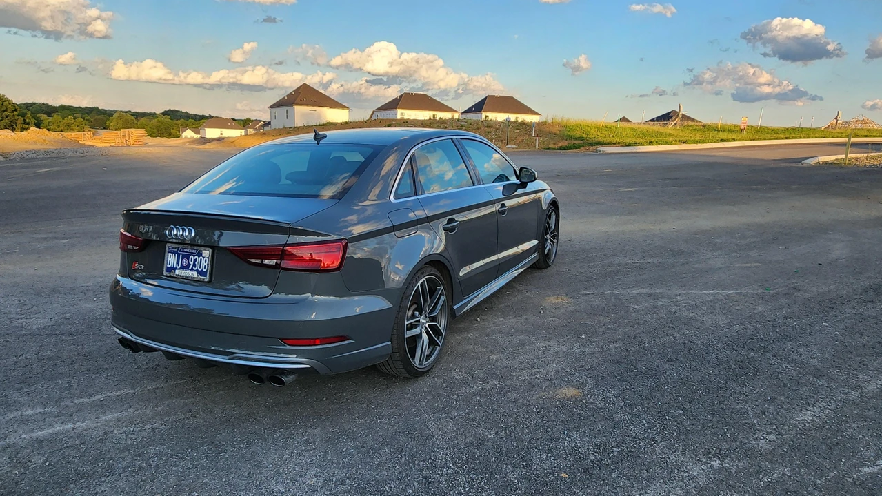 2017 Audi 8V S3 - Image 22 of 31