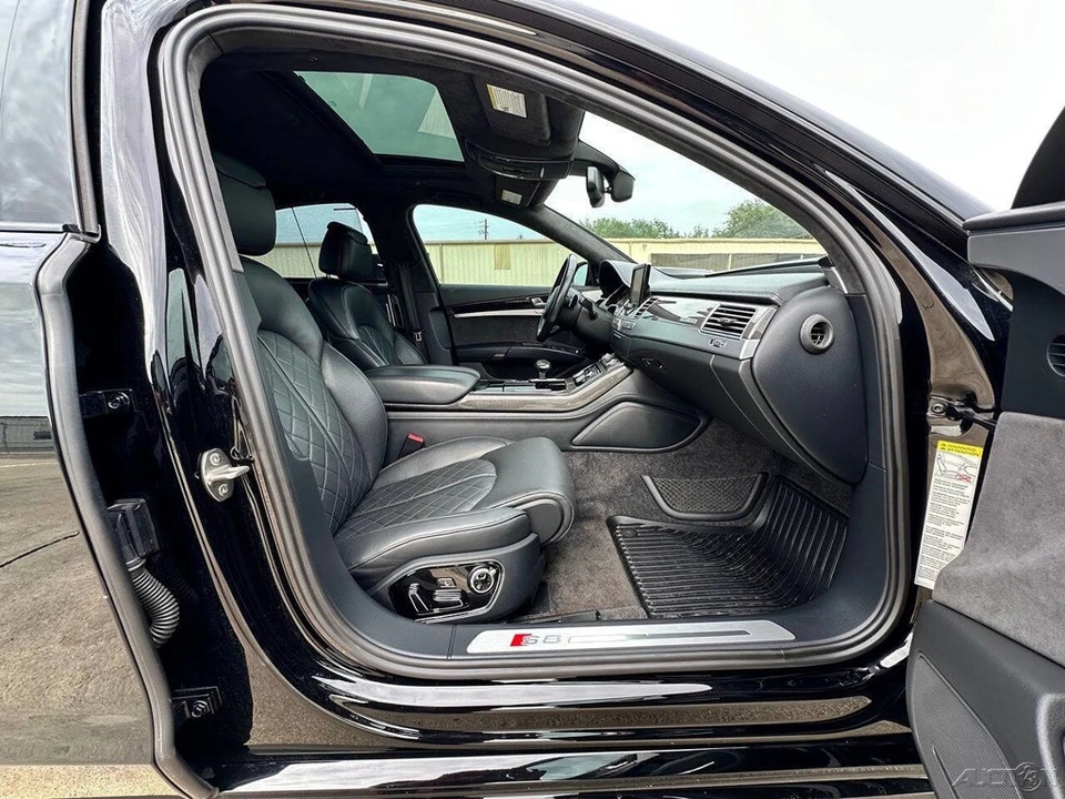 2017 Audi D4 S8 - Image 14 of 24