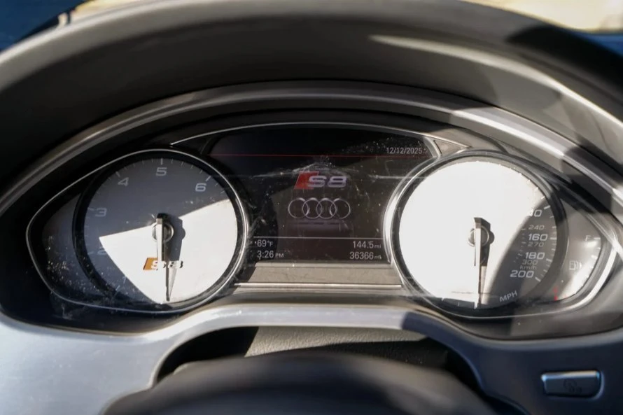 2017 Audi D4 S8 - Image 9 of 10