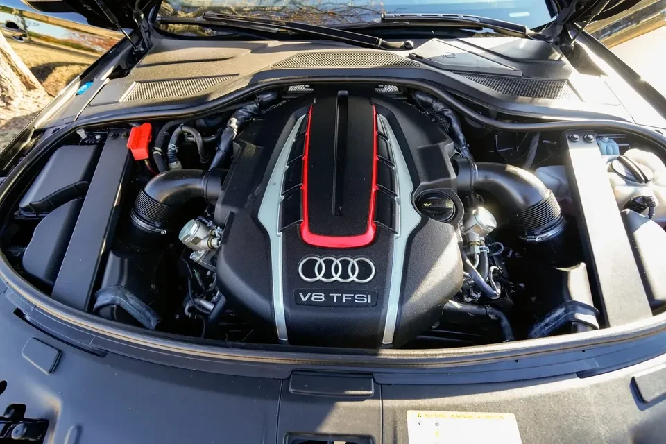 2017 Audi D4 S8 - Image 7 of 7