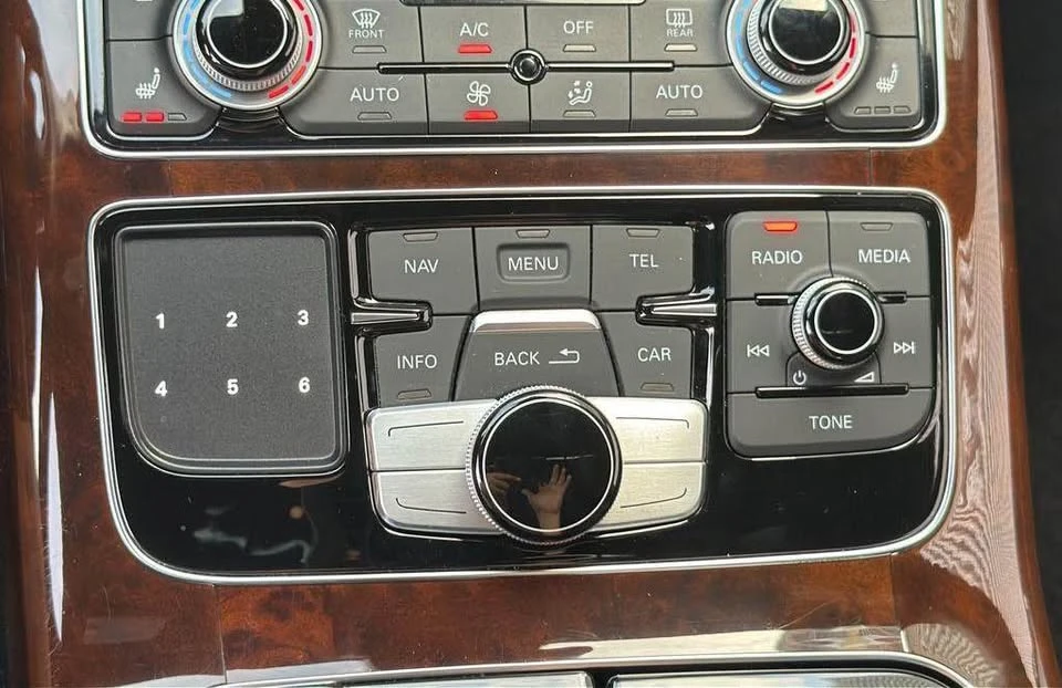 2017 Audi D4 S8 - Image 16 of 17