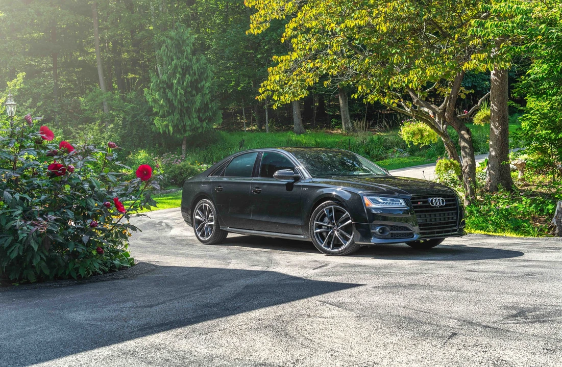 2017 Audi D4 S8 - Image 2 of 31