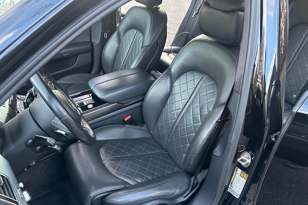2017 Audi D4 S8 - Image 27 of 31