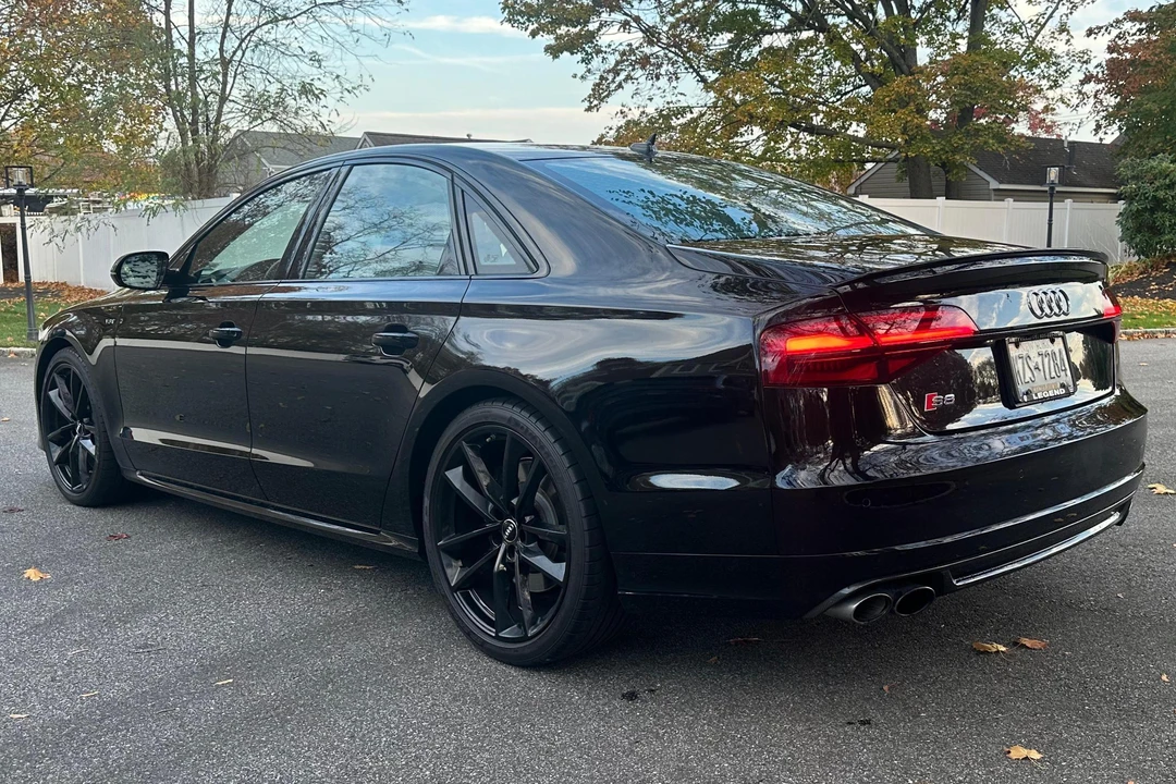 2017 Audi D4 S8 - Image 4 of 31