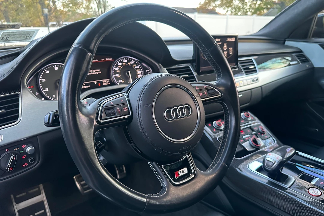 2017 Audi D4 S8 - Image 26 of 31