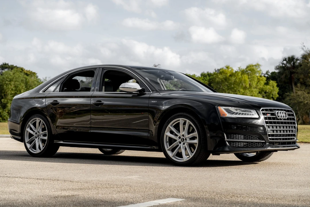 2017 Audi D4 S8 - Image 5 of 31
