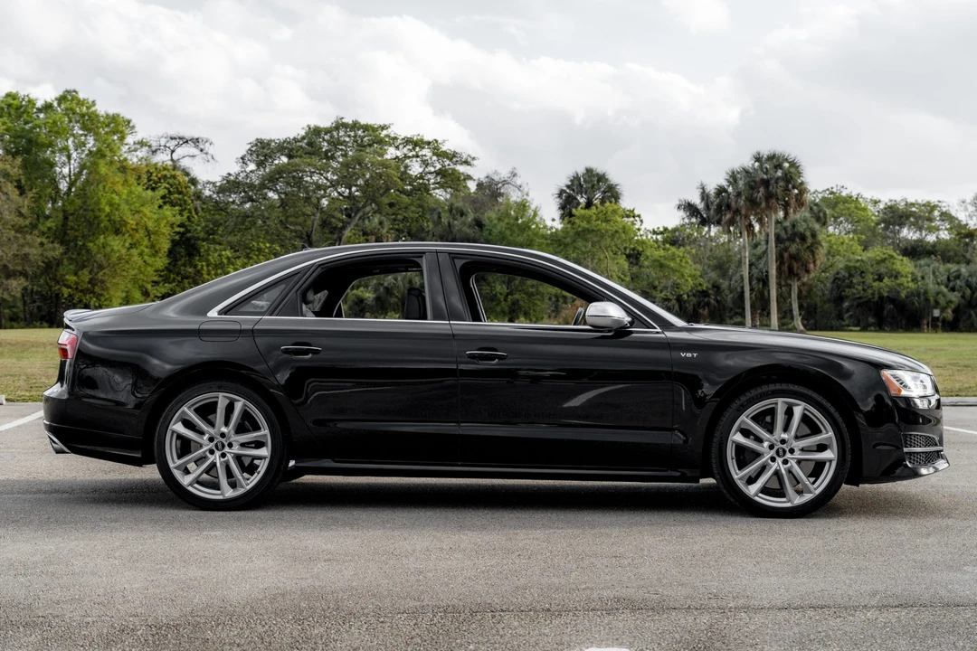 2017 Audi D4 S8 - Image 6 of 31
