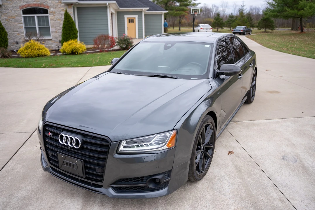 2017 Audi D4 S8 - Image 4 of 31