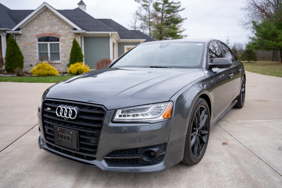 2017 Audi D4 S8 - Image 3 of 31