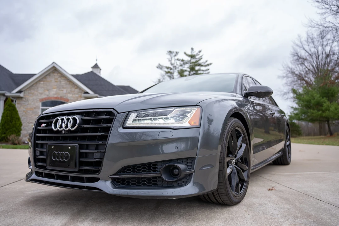 2017 Audi D4 S8 - Image 6 of 31