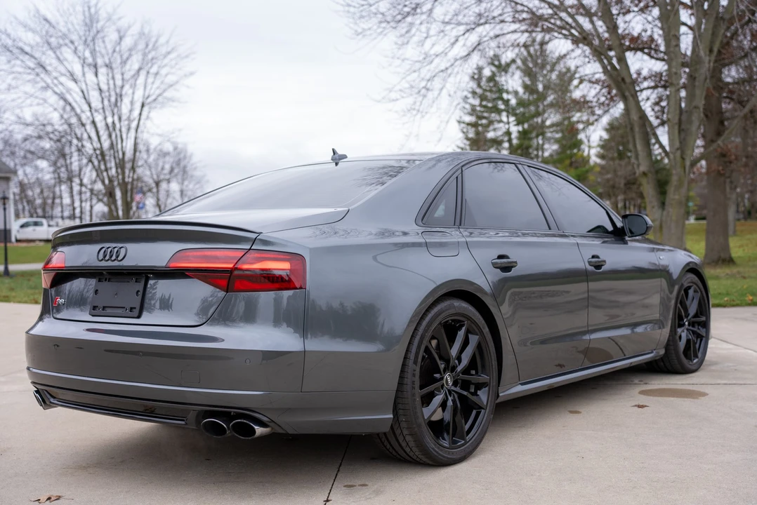2017 Audi D4 S8 - Image 24 of 31