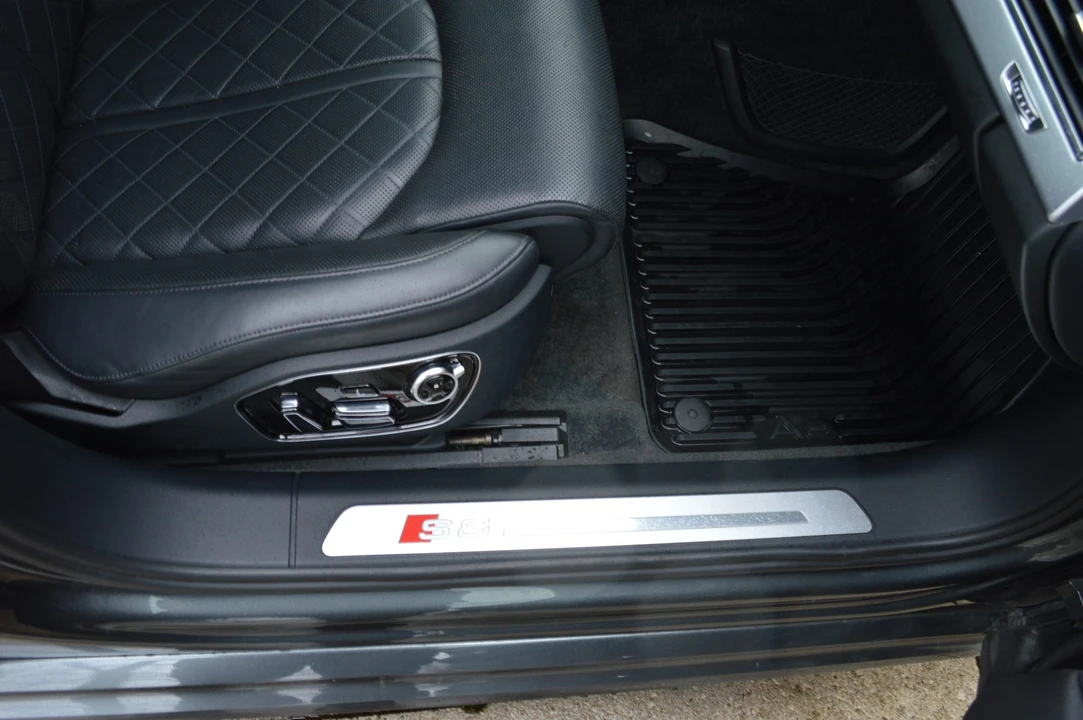 2017 Audi D4 S8 - Image 22 of 31