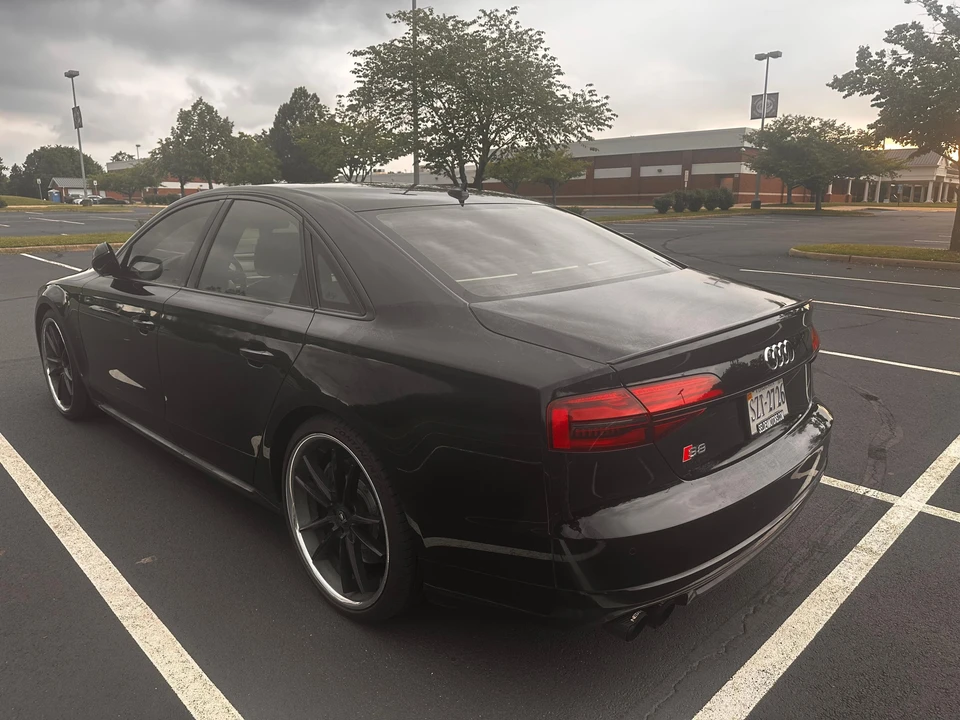 2017 Audi D4 S8 - Image 9 of 31