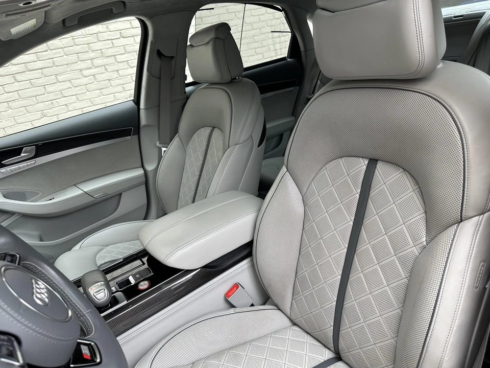 2017 Audi D4 S8 - Image 28 of 31
