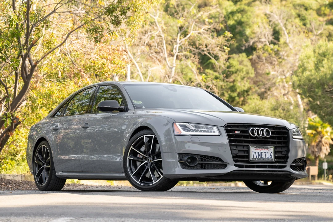 2017 Audi D4 S8 - Image 2 of 31