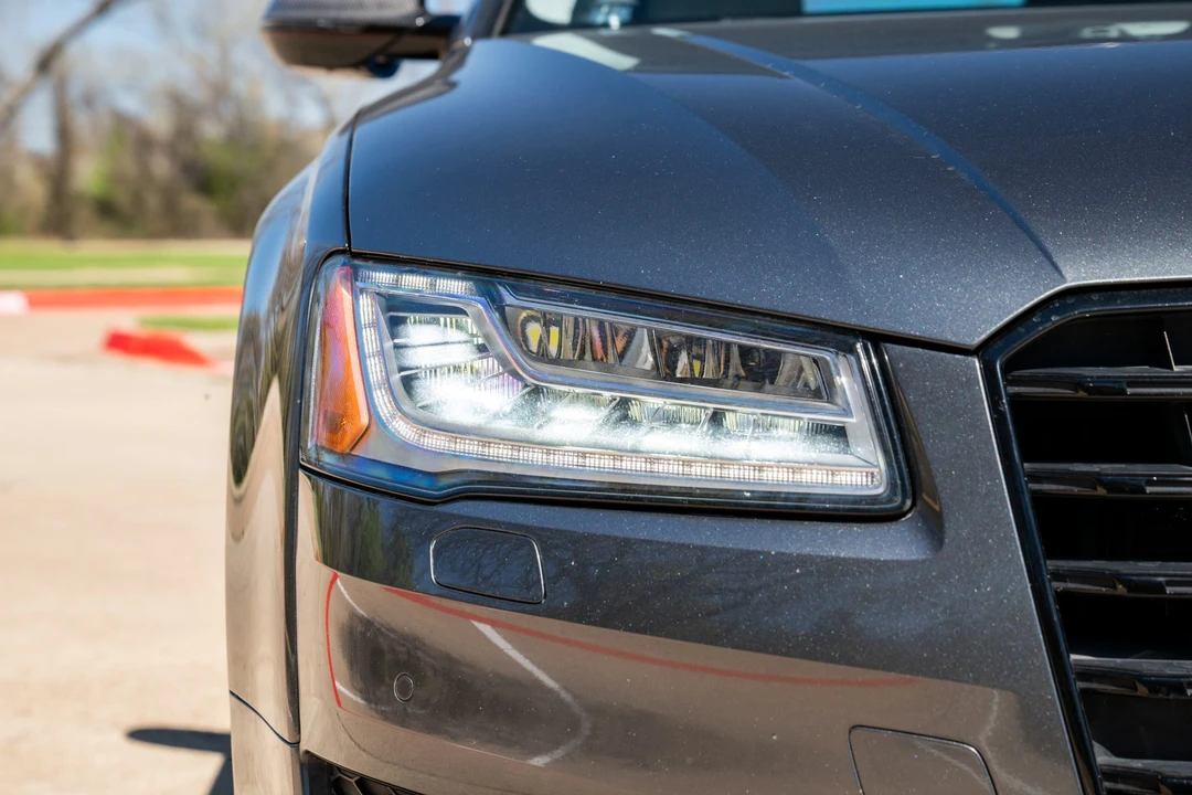 2017 Audi D4 S8 - Image 10 of 31