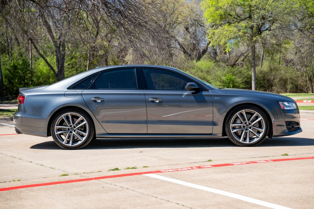 2017 Audi D4 S8 - Image 7 of 31