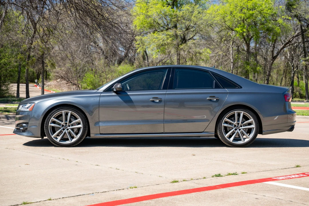 2017 Audi D4 S8 - Image 3 of 31