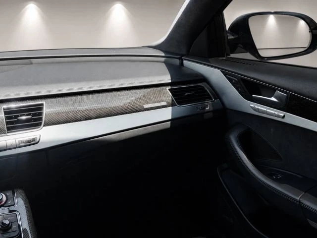 2017 Audi D4 S8 - Image 19 of 30
