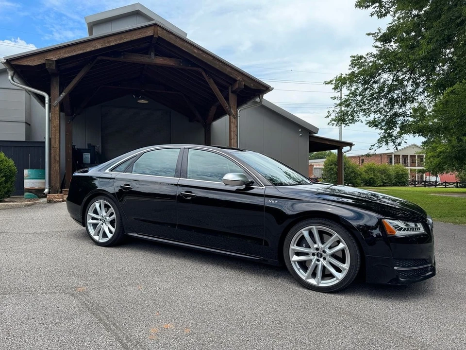 2017 Audi D4 S8 - Image 3 of 31