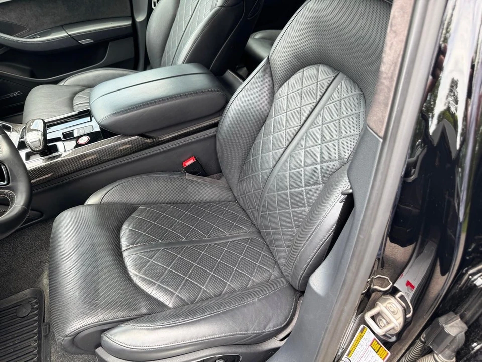 2017 Audi D4 S8 - Image 24 of 31