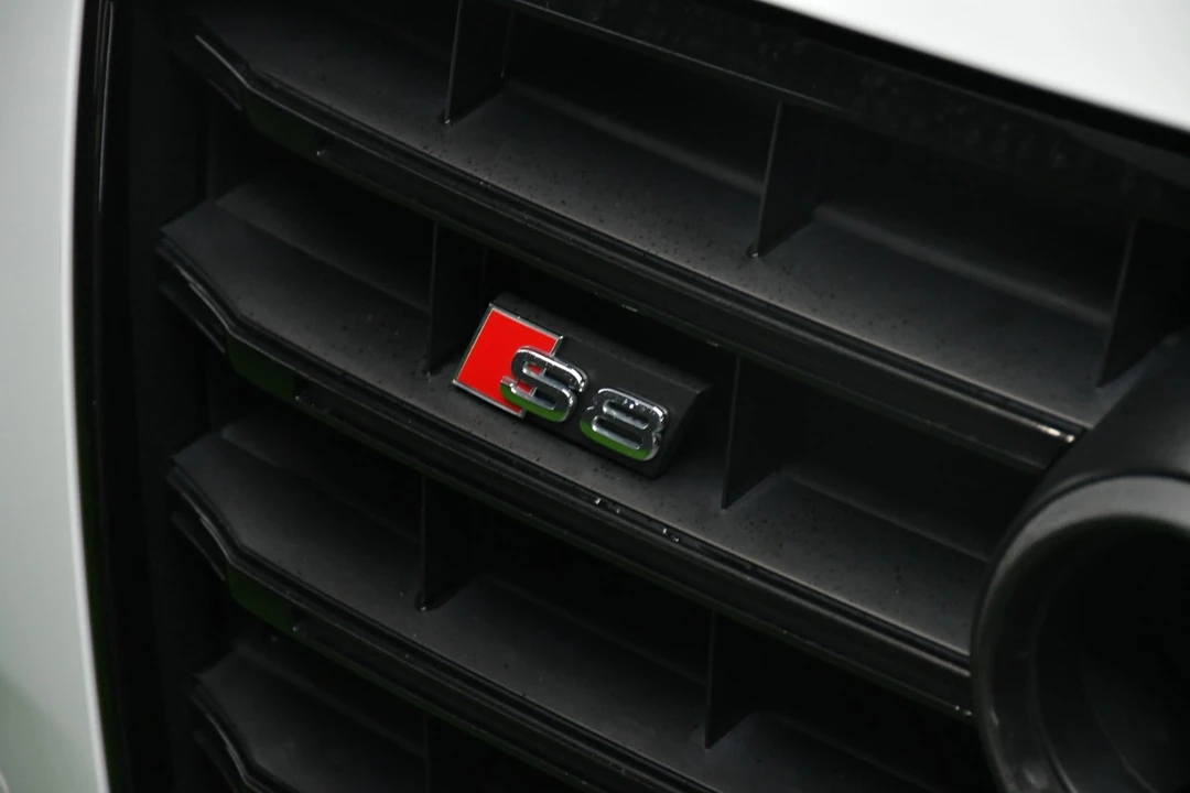 2017 Audi D4 S8 - Image 7 of 21