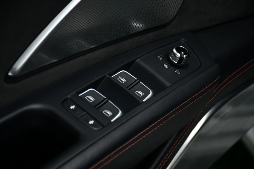2017 Audi D4 S8 - Image 19 of 21