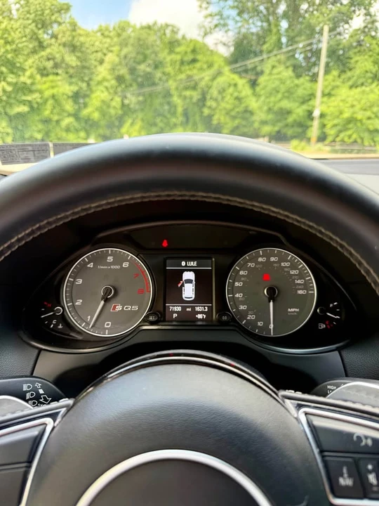 2017 Audi 8R SQ5 - Image 8 of 12