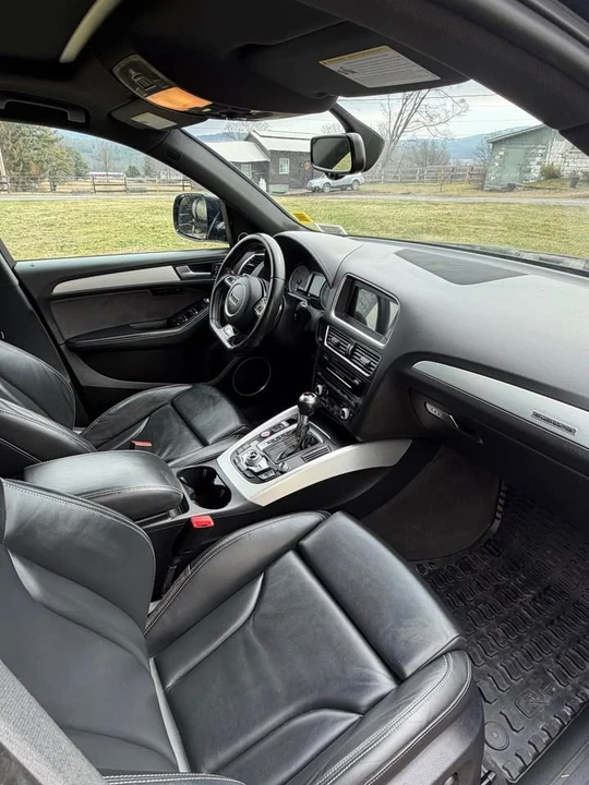 2017 Audi 8R SQ5 - Image 8 of 10