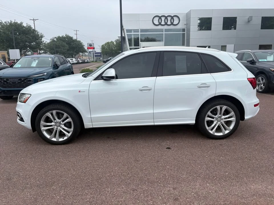2017 Audi 8R SQ5 - Image 2 of 16