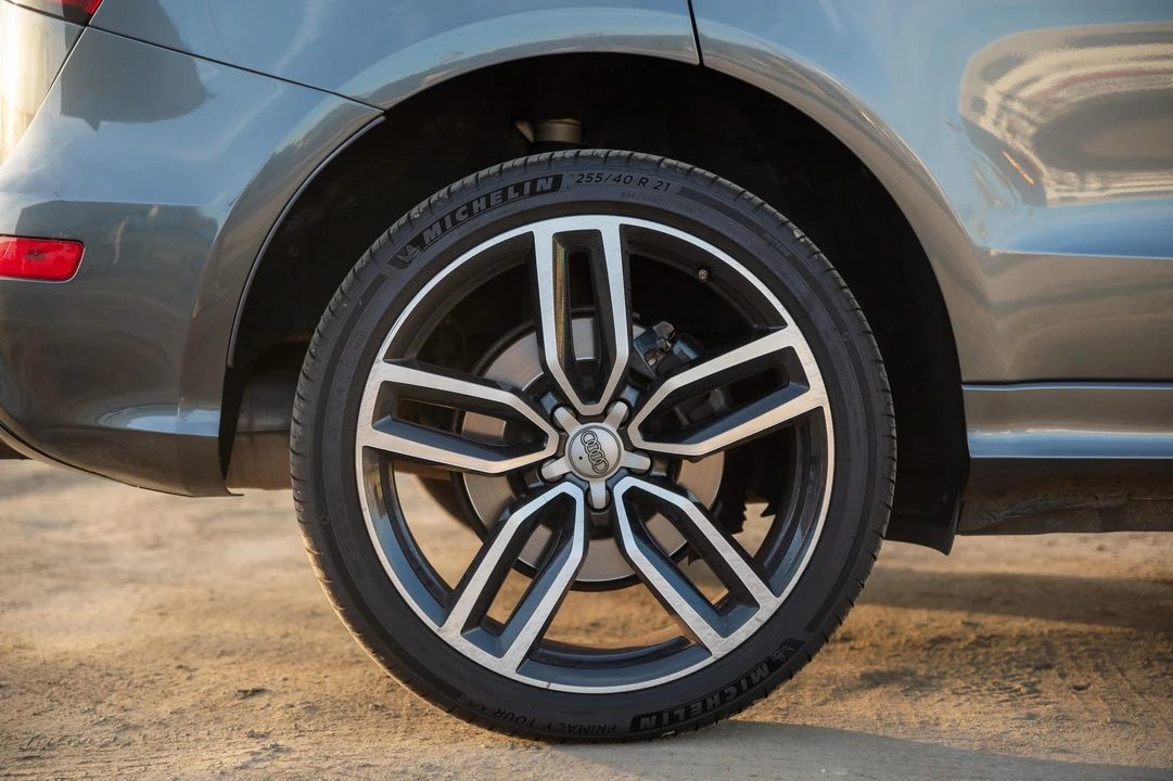 2017 Audi SQ5 - Image 18 of 31