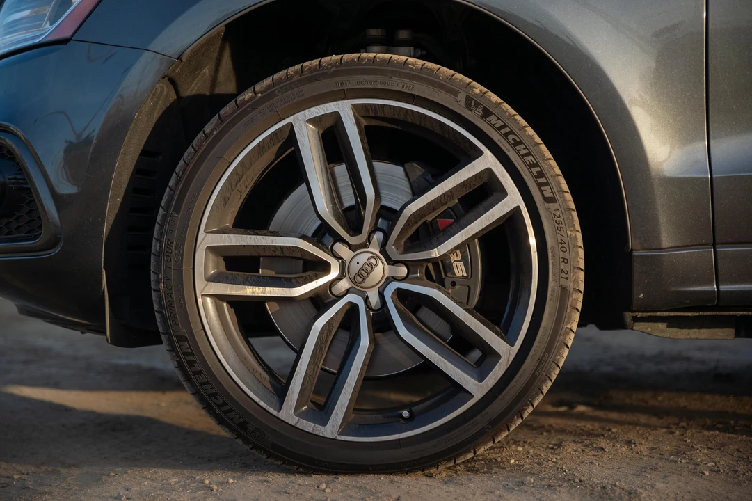 2017 Audi SQ5 - Image 16 of 31