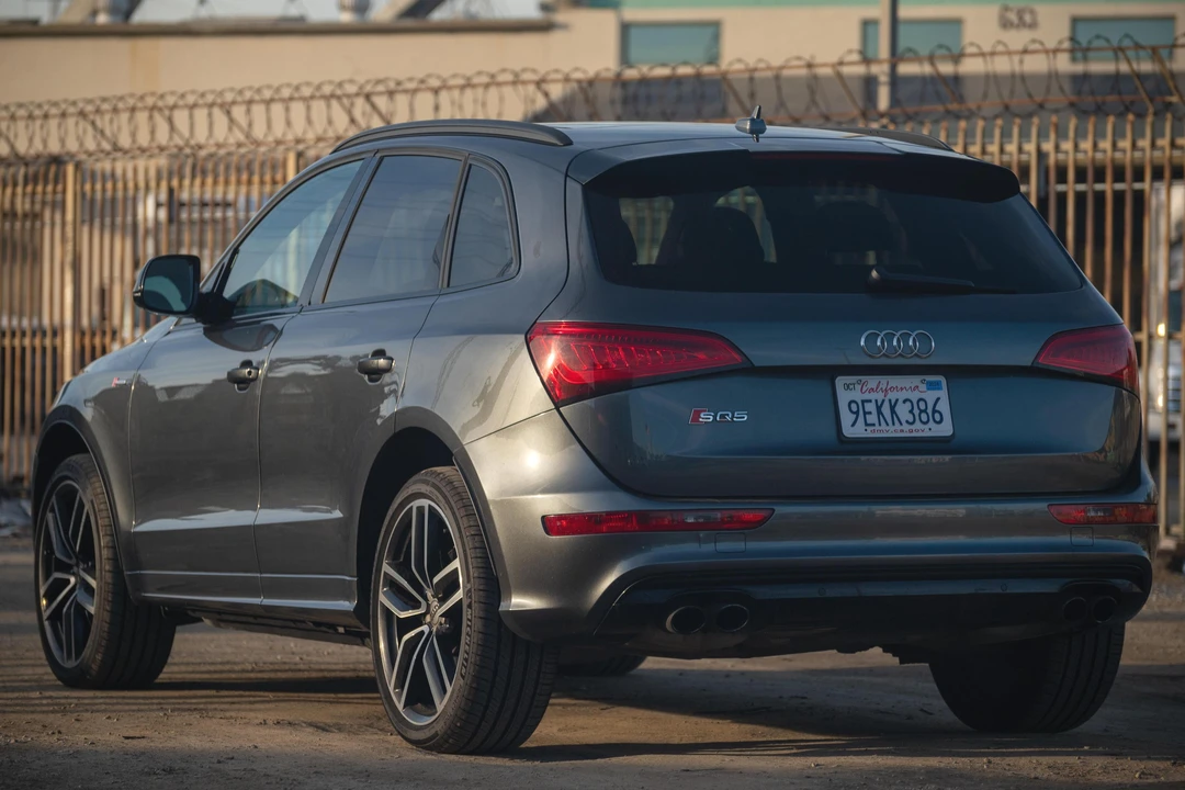 2017 Audi SQ5 - Image 4 of 31