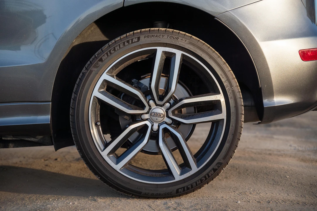 2017 Audi SQ5 - Image 17 of 31